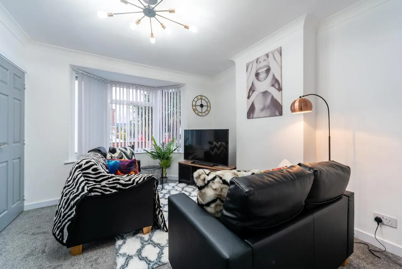 קינגסטון אפון הול Nhyira Private Parking Chic Three Bedrooms Garage 2 Shower Rooms Classy Home 0*, קינגסטון אפון הול