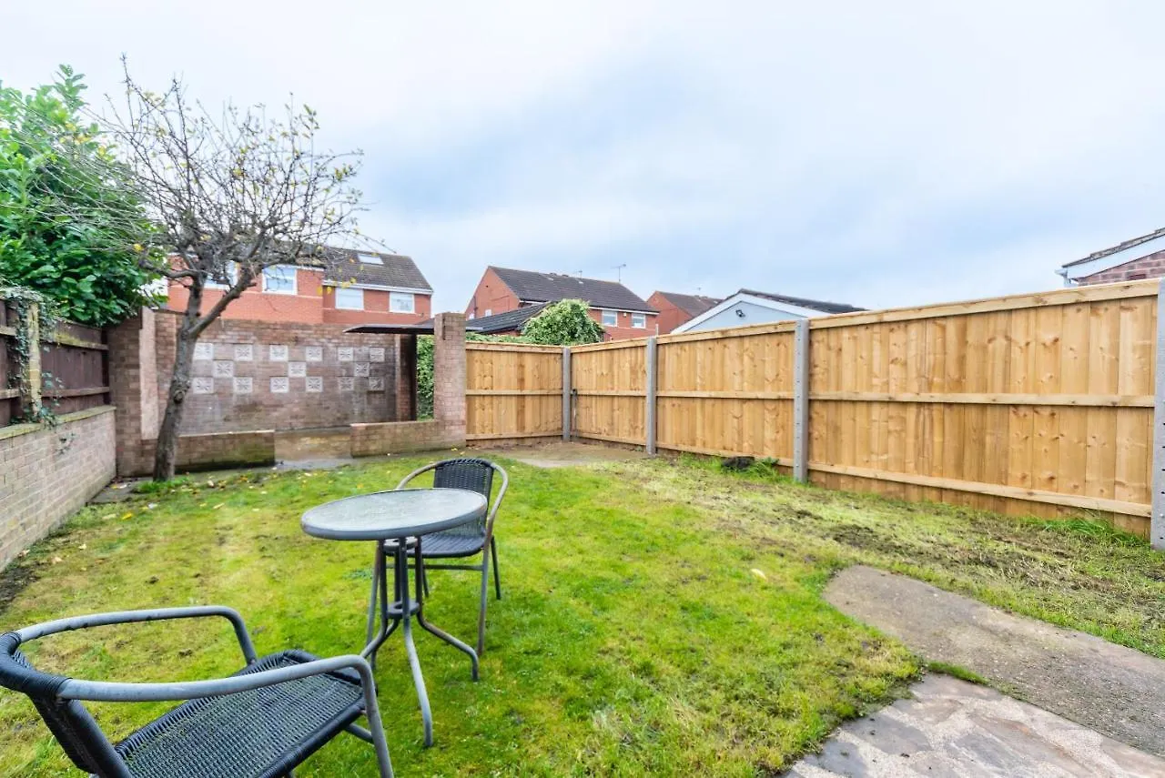Nhyira Private Parking Chic Three Bedrooms Garage 2 Shower Rooms Classy Home Kingston upon Hull